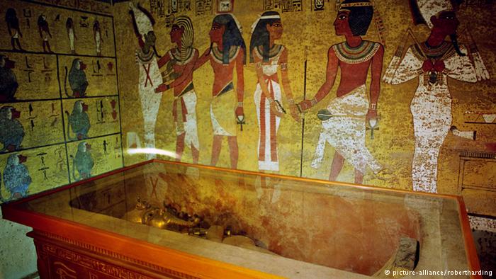 Scans suggest hidden chambers inside King Tut`s tomb